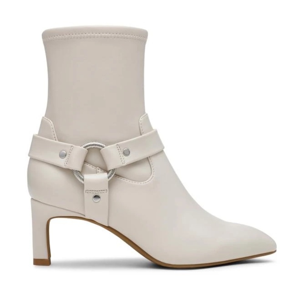 NEW Dolce Vita Gavani Pointed Toe Heeled Bootie Ivory Women’s 9.5